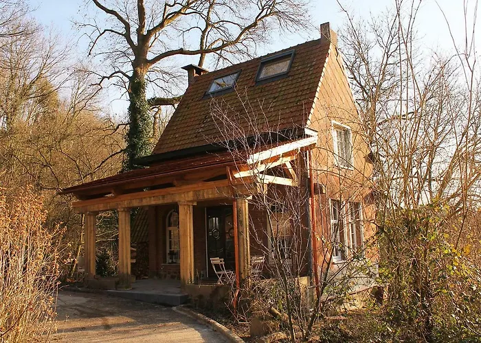 Wenge Lodge